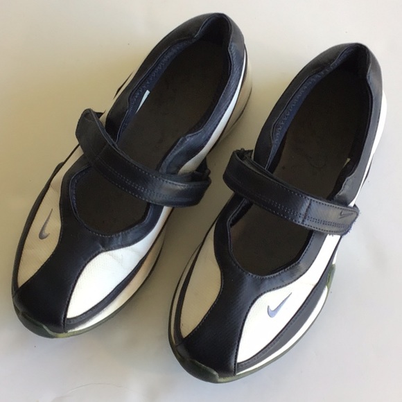 Facultad Pico Nueva Zelanda Nike | Shoes | Ladies Nike Golf Shoes Mary Janes | Poshmark